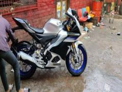 YAMAHA R15 V3